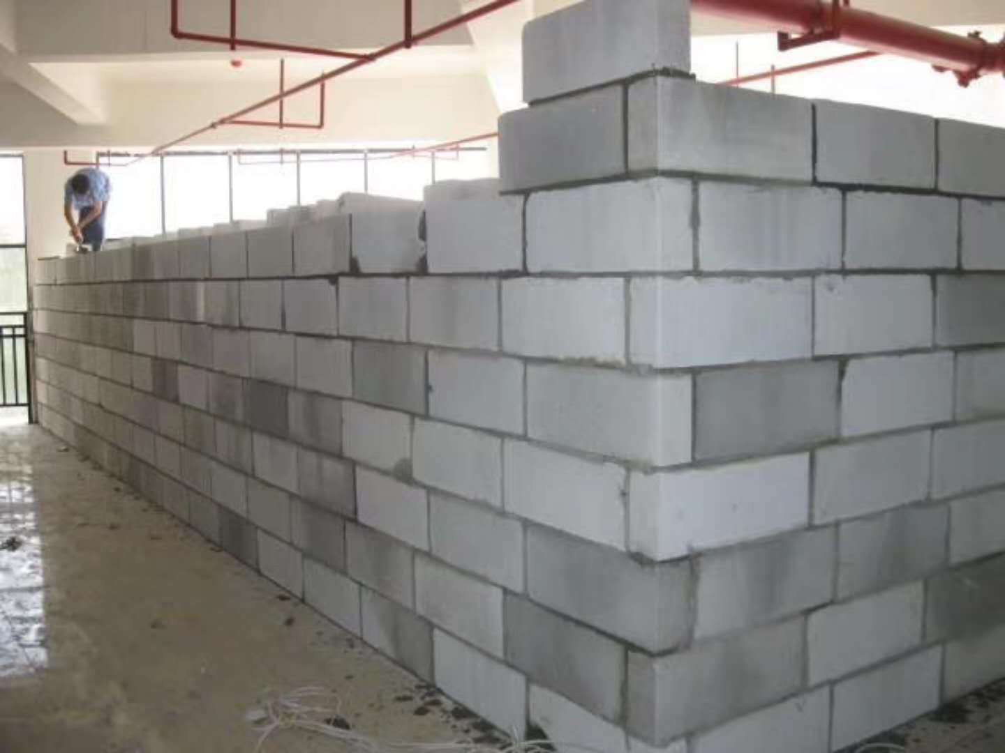 云龙蒸压加气混凝土砌块承重墙静力和抗震性能的研究